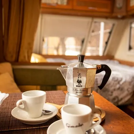 Glamping *
