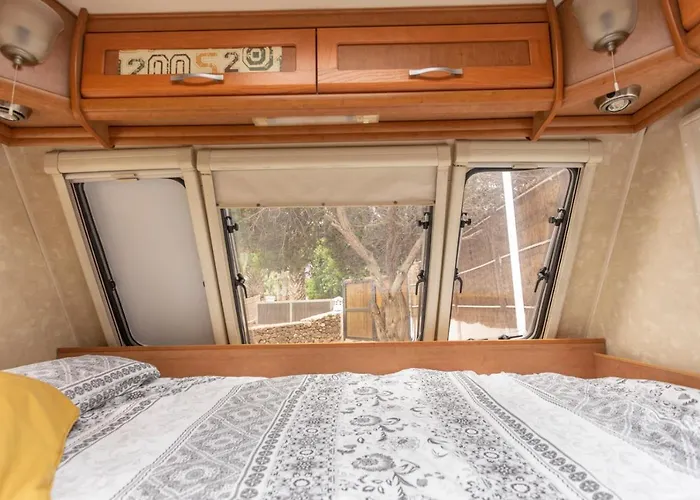 Villaverde Glamping アパート